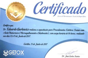 Dentista em Curitiba, Especialista em Implante Dentário, Prótese Dentária, Tratamento de Canal. Nossa Clínica Odontológica conta com uma Equipe de Especialistas com mais de 30 anos de Experiência. Dr Eduardo Gurkewicz também coloca aparelho dentário e realiza Harmonização Facial, buscando corrigir rugas, manchas, cicatrizes e resgatando o rejuvenescimento da pele. A Clínica Odontowicz esta no Cristo Rei. Implante Dentário Curitiba e Prótese Dentária em Curitiba. Clareamento Dentário em Curitiba. Dentista de Qualidade, melhor Dentista em Curitiba.